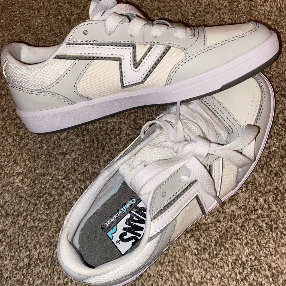 NWOT Vans Lowland Sneakers